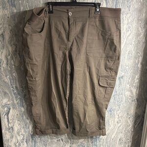 Gloria Vanderbilt Brown/tan Capris Pants